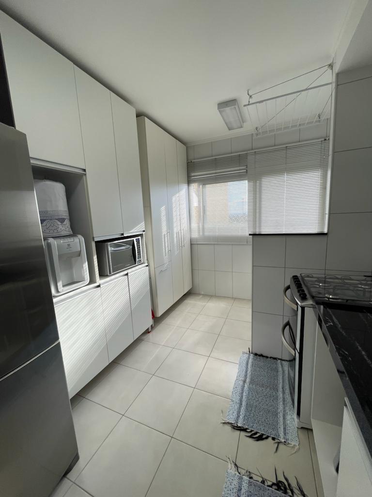 Apartamento à venda com 3 quartos, 90m² - Foto 4