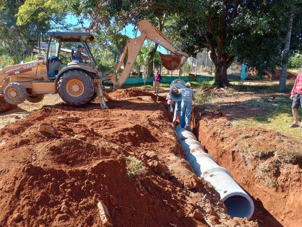 Chácara à venda com 8 quartos, 600m² - Foto 4