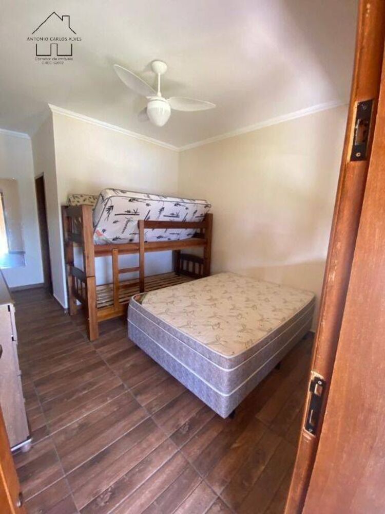 Chácara à venda com 8 quartos, 600m² - Foto 2