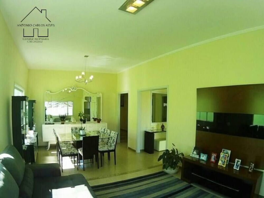 Casa, 3 quartos, 220 m² - Foto 1