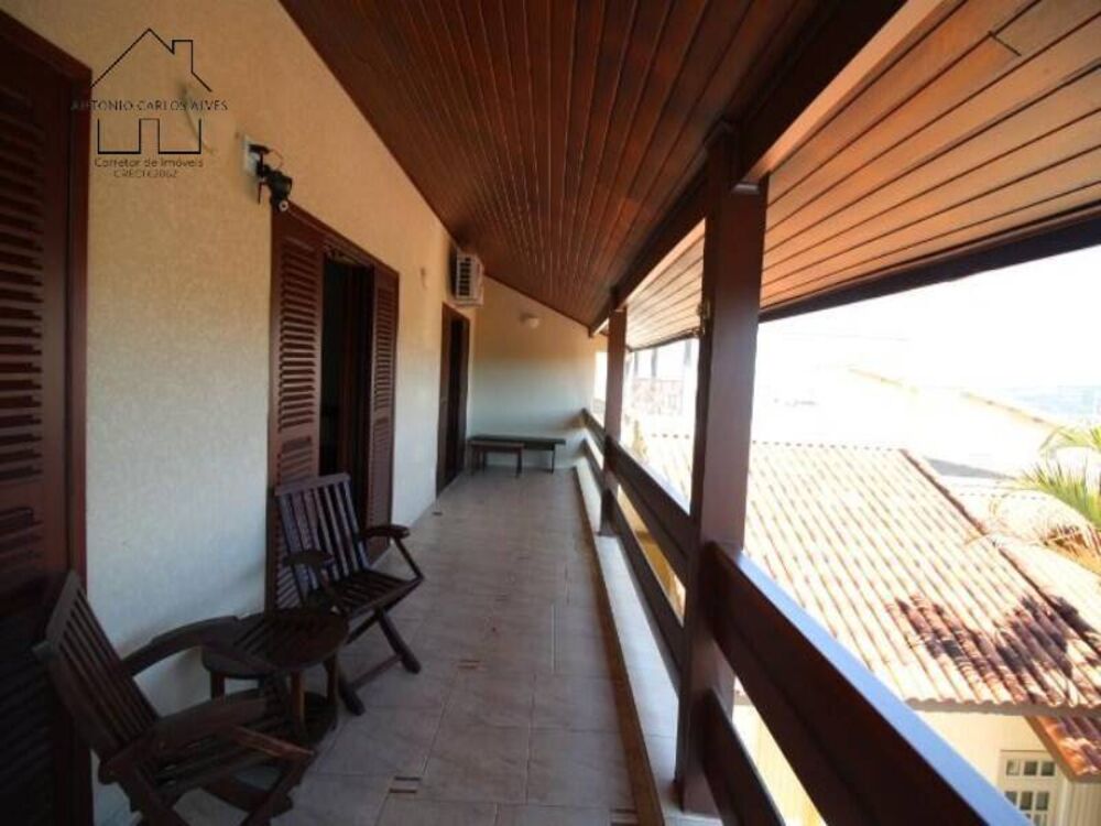Sobrado à venda com 3 quartos, 400m² - Foto 2