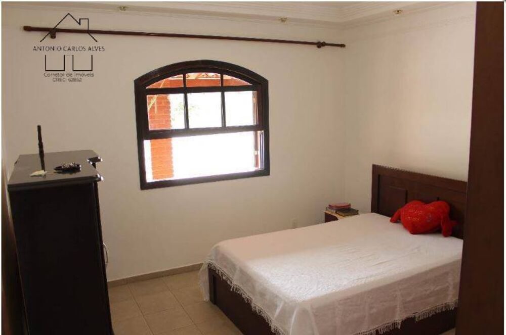 Chácara, 3 quartos, 1080 m² - Foto 3