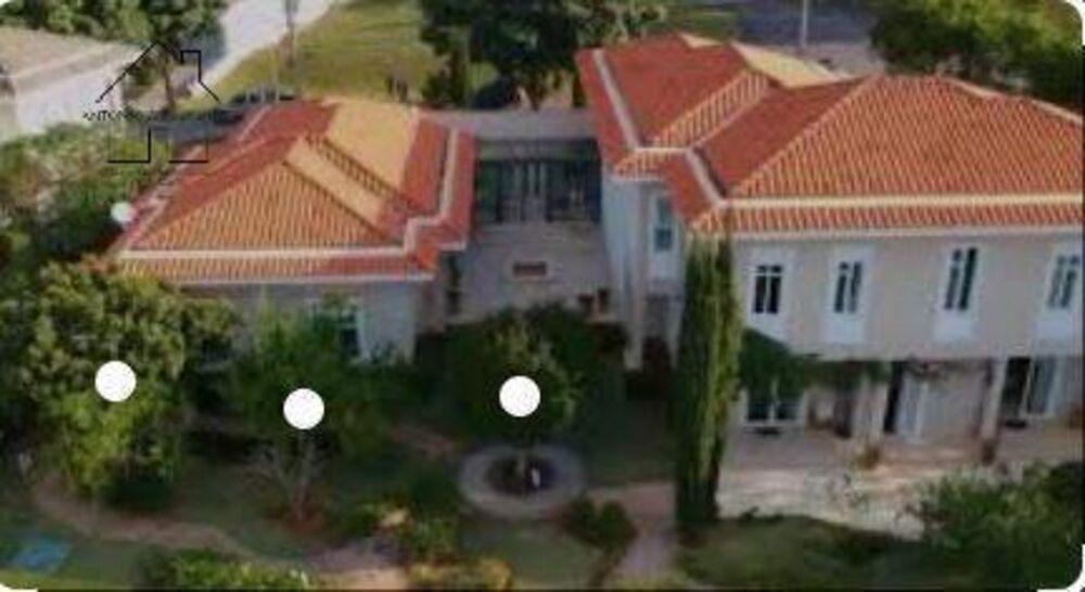 Casa à venda com 3 quartos, 156m² - Foto 1