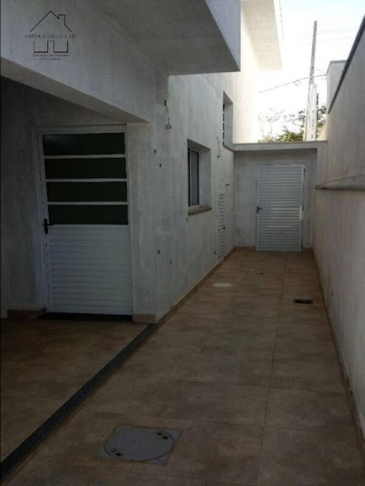 Casa à venda com 3 quartos, 180m² - Foto 4