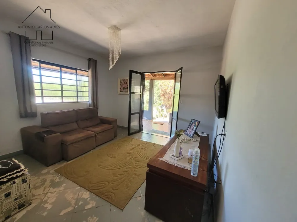 Chácara, 3 quartos, 1040 m² - Foto 1