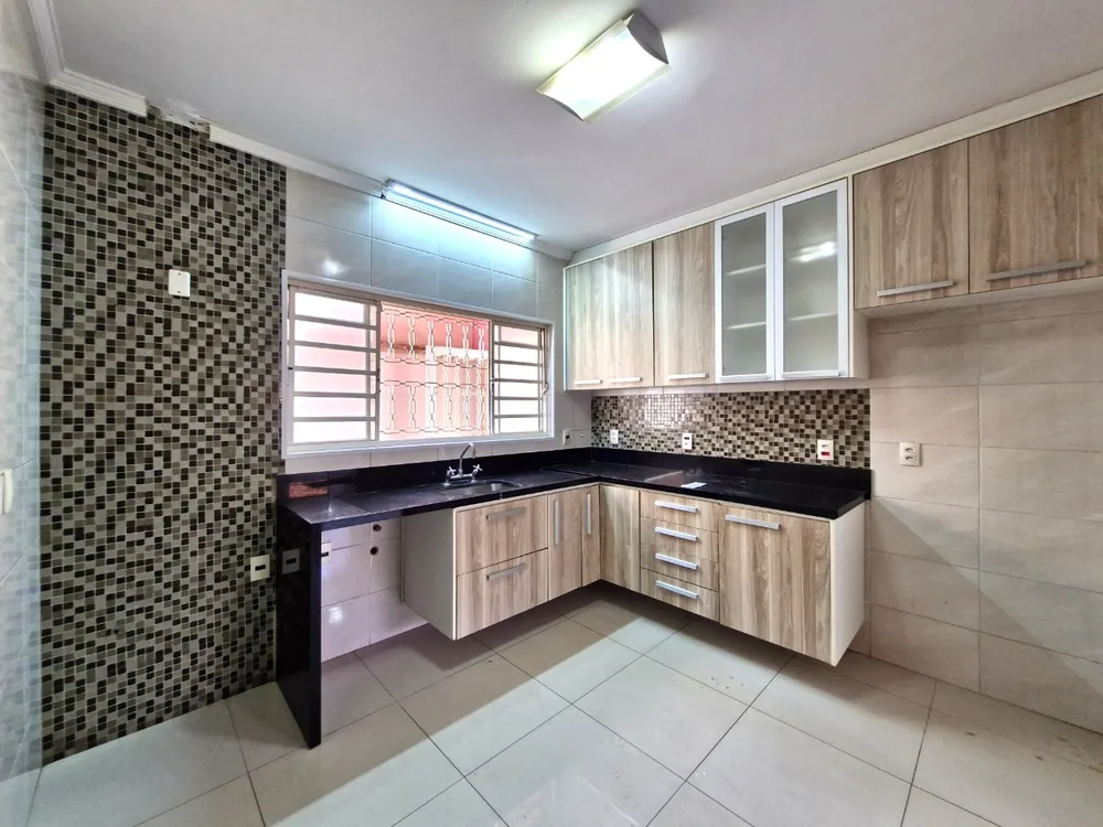 Casa, 3 quartos, 270 m² - Foto 8