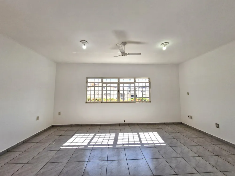 Casa, 3 quartos, 270 m² - Foto 3