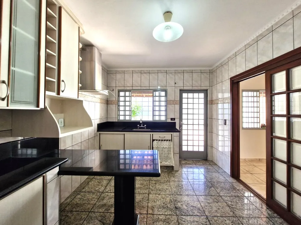 Casa, 3 quartos, 262 m² - Foto 16