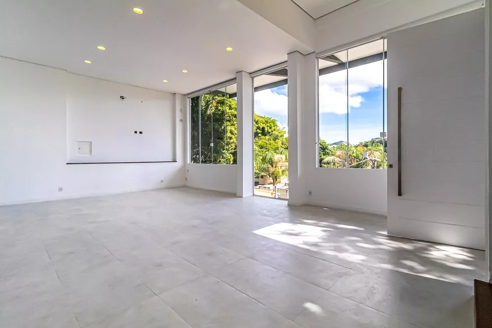 Casa à venda com 4 quartos, 436m² - Foto 8