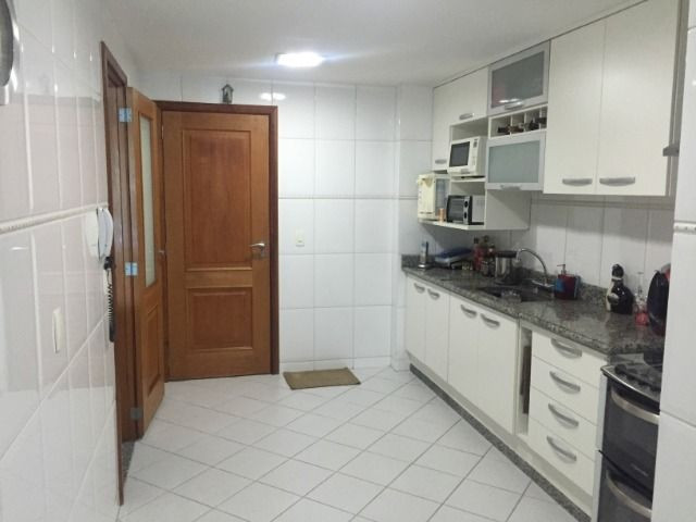 Cobertura à venda com 3 quartos, 200m² - Foto 13