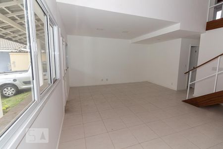 Casa de Condomínio à venda com 4 quartos, 143m² - Foto 2