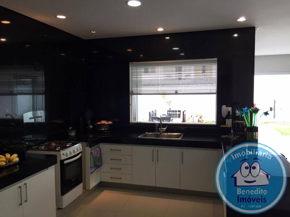 Casa, 4 quartos, 200 m² - Foto 1