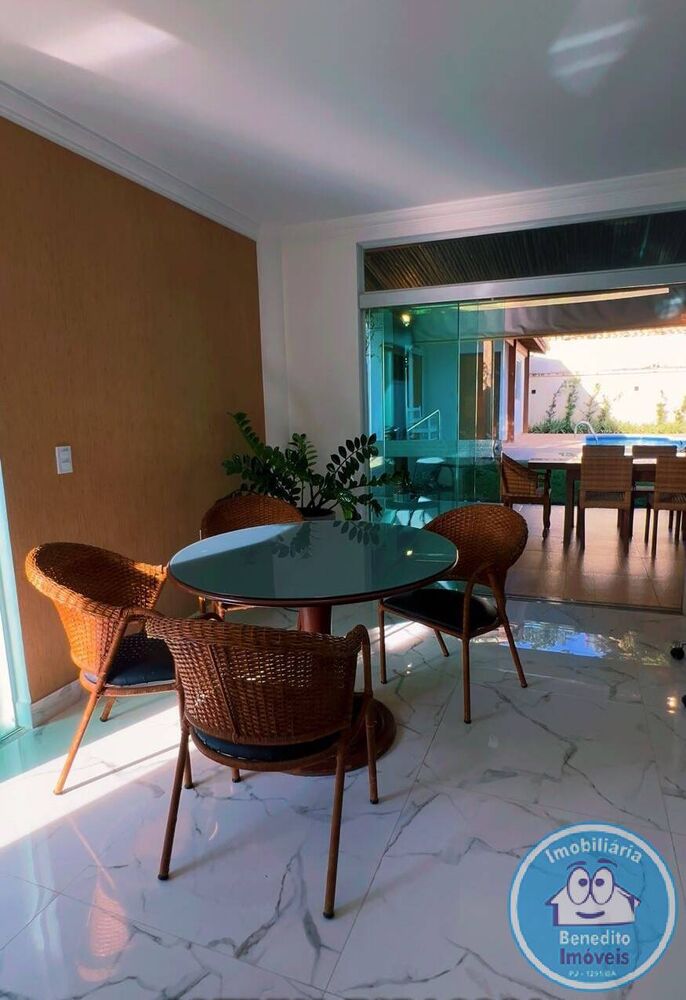 Casa à venda com 1 quarto, 380m² - Foto 2
