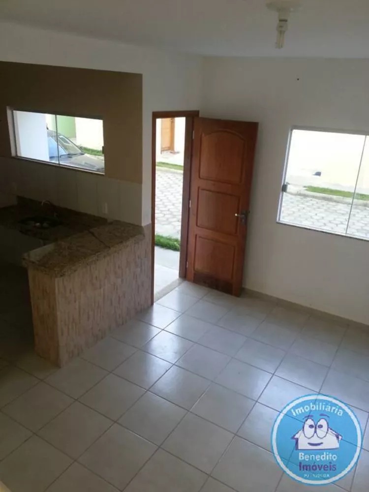 Apartamento à venda com 2 quartos, 70m² - Foto 1