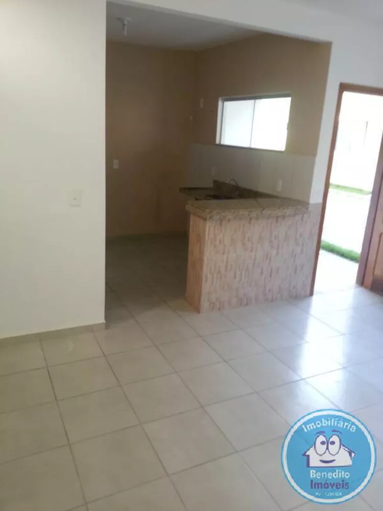 Apartamento à venda com 2 quartos, 70m² - Foto 2