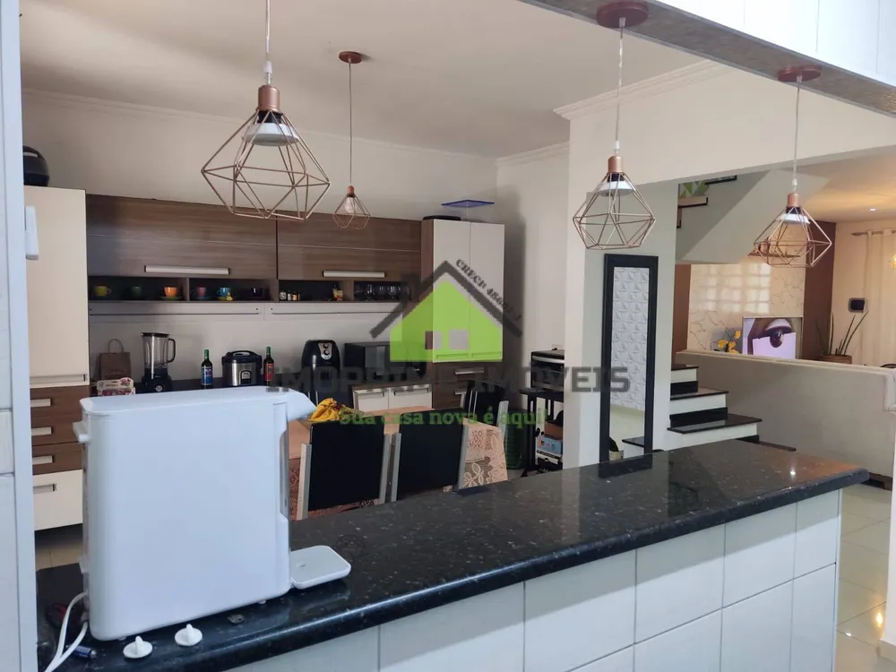 Casa, 3 quartos, 174 m² - Foto 3