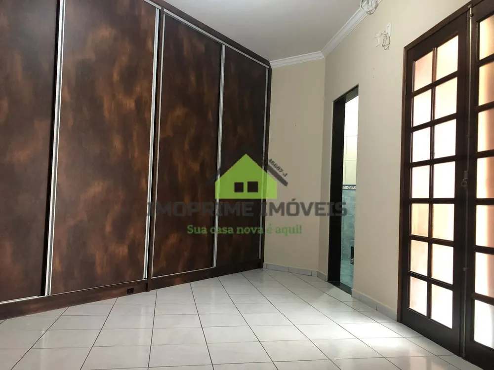 Casa, 4 quartos, 235 m² - Foto 2