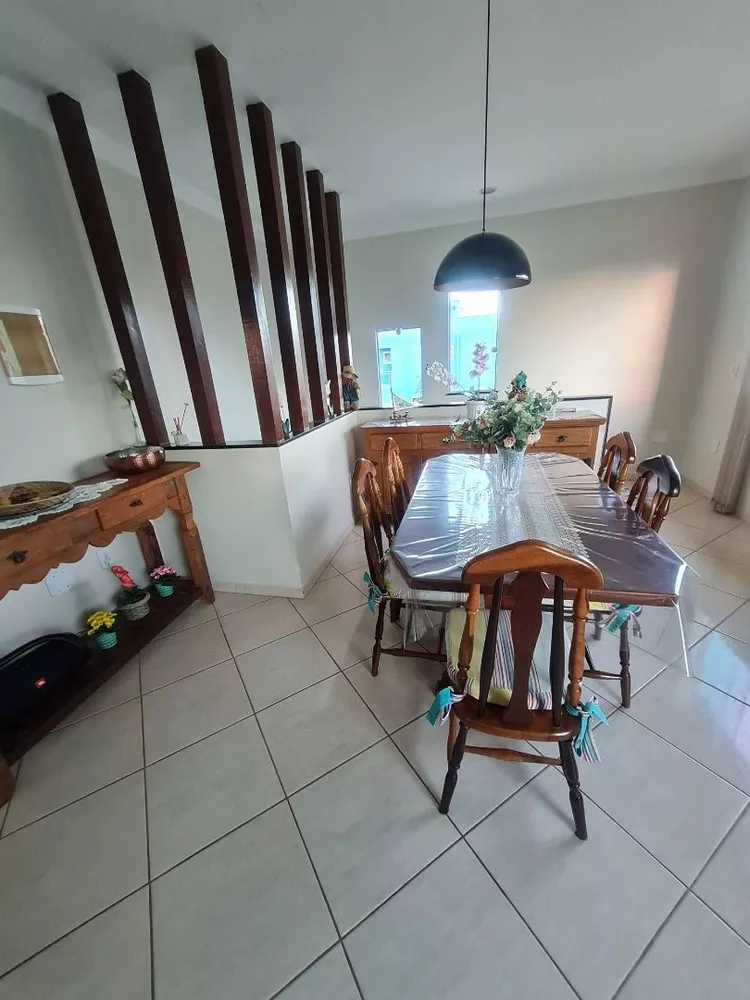 Casa, 4 quartos, 200 m² - Foto 27