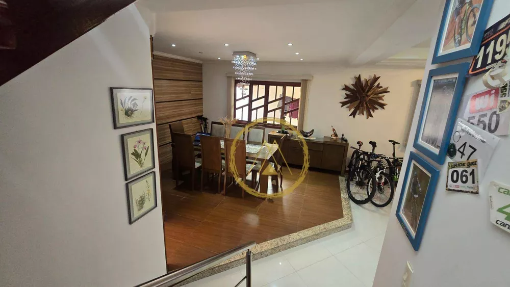 Casa, 3 quartos, 198 m² - Foto 3