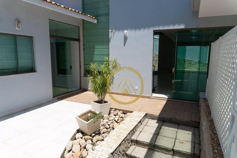 Casa, 5 quartos, 350 m² - Foto 1