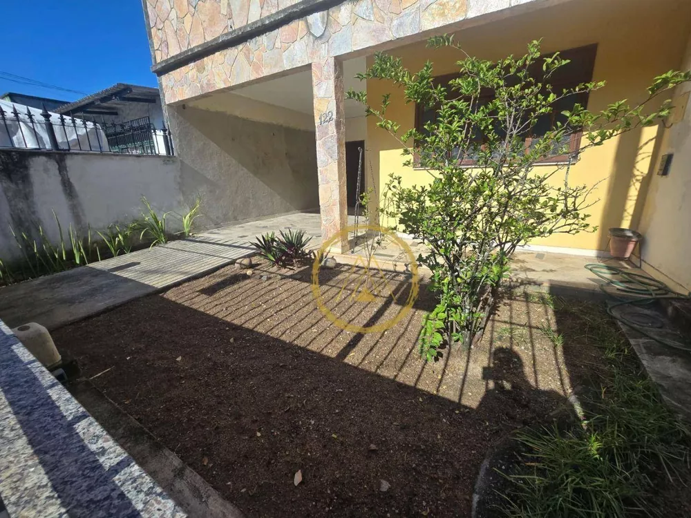 Casa, 3 quartos, 200 m² - Foto 2