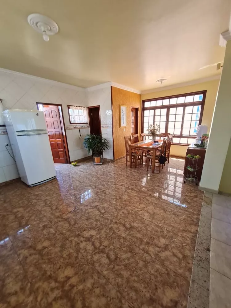 Casa, 4 quartos, 220 m² - Foto 13