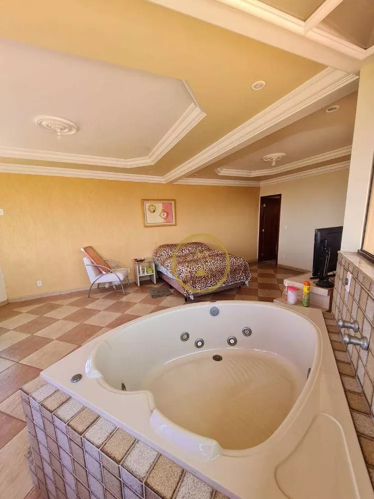 Casa, 4 quartos, 220 m² - Foto 4