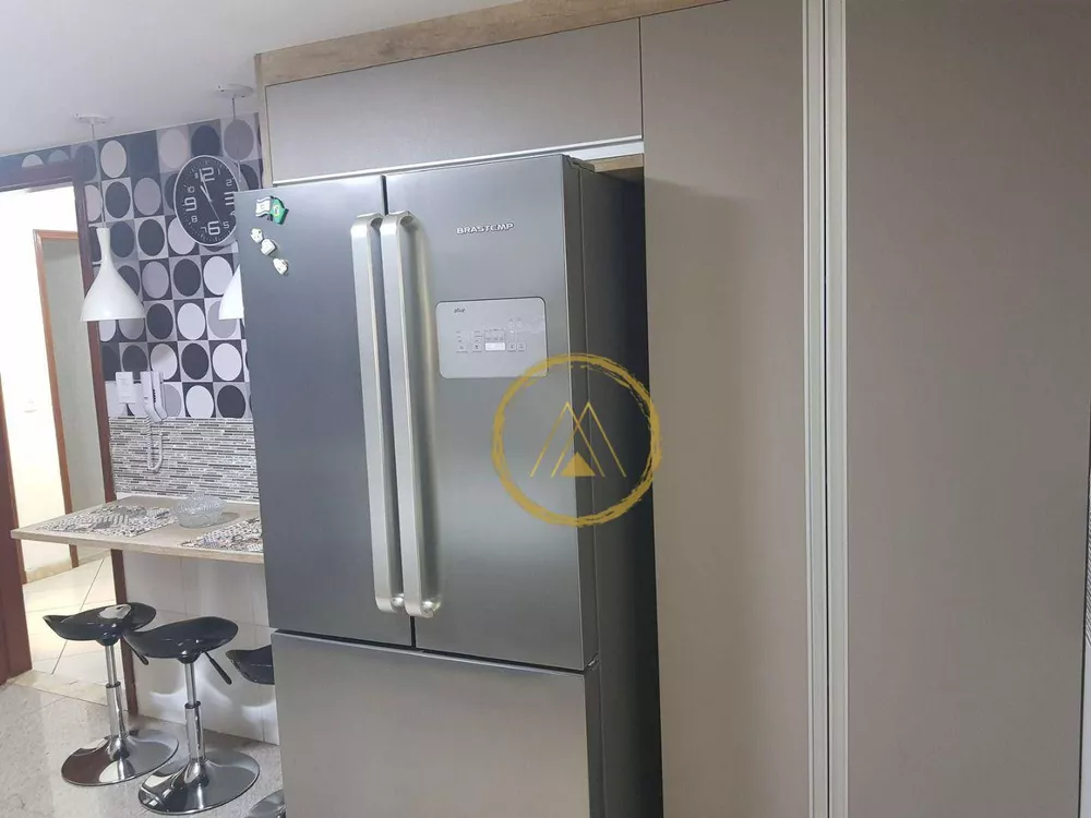 Apartamento, 3 quartos, 225 m² - Foto 2