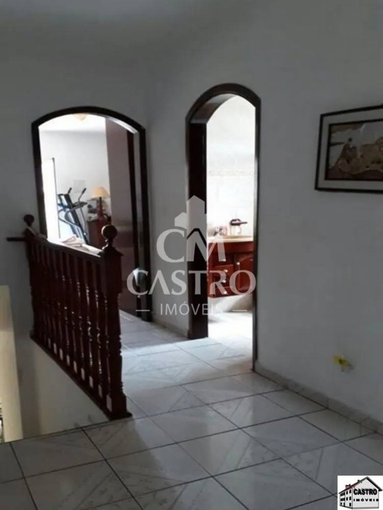 Casa, 3 quartos, 246 m² - Foto 1