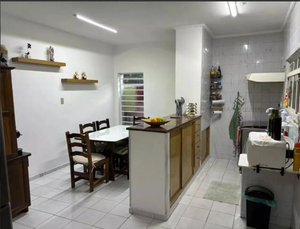 Casa, 3 quartos, 211 m² - Foto 4