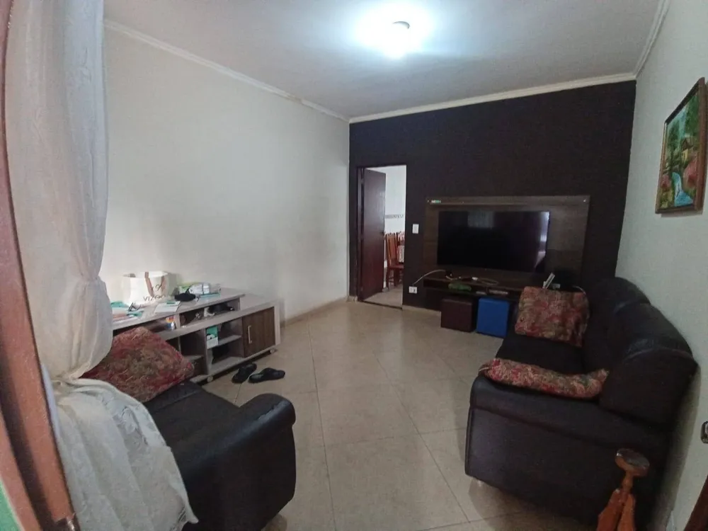 Casa, 3 quartos, 250 m² - Foto 2