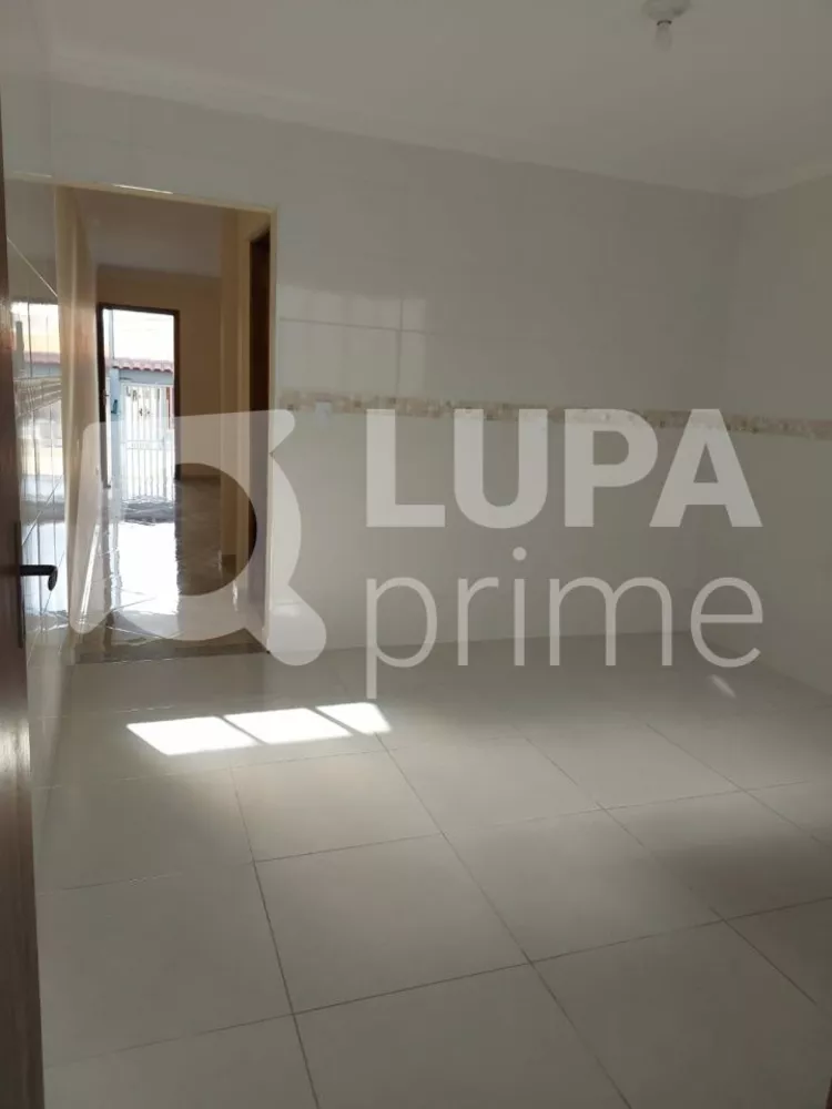 Casa à venda com 2 quartos, 80m² - Foto 3