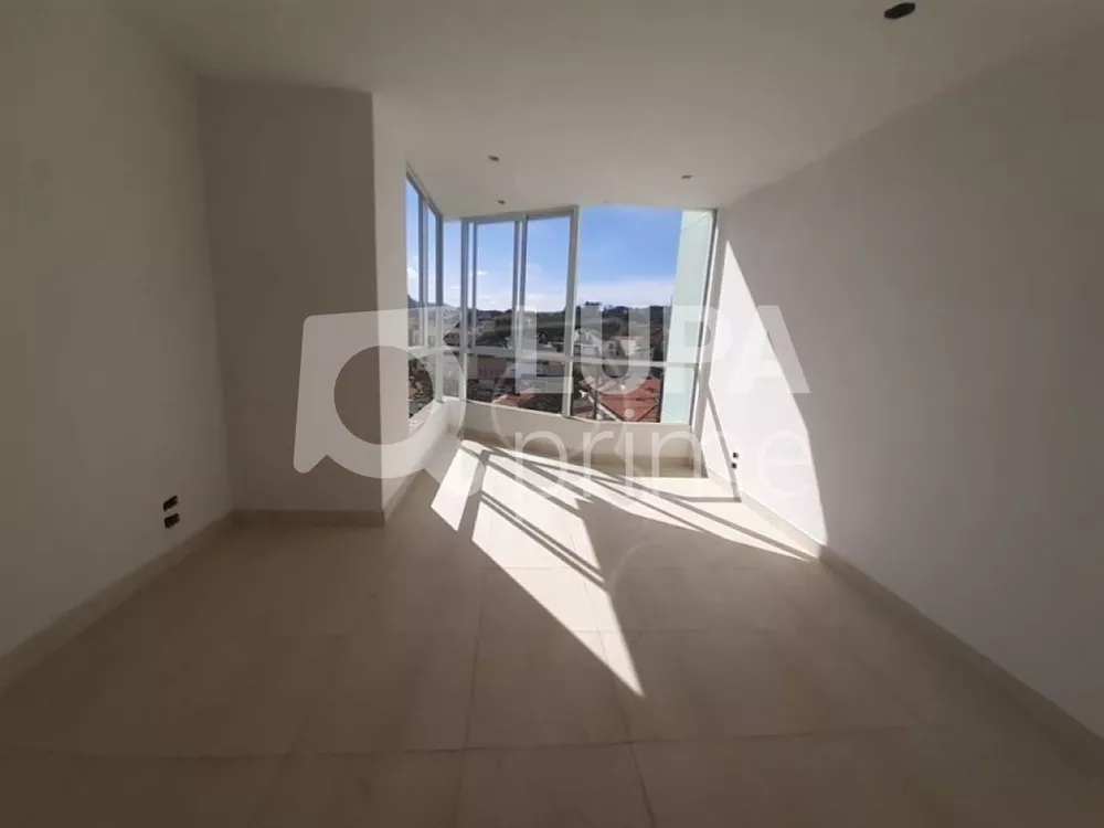 Apartamento à venda com 1 quarto, 54m² - Foto 1