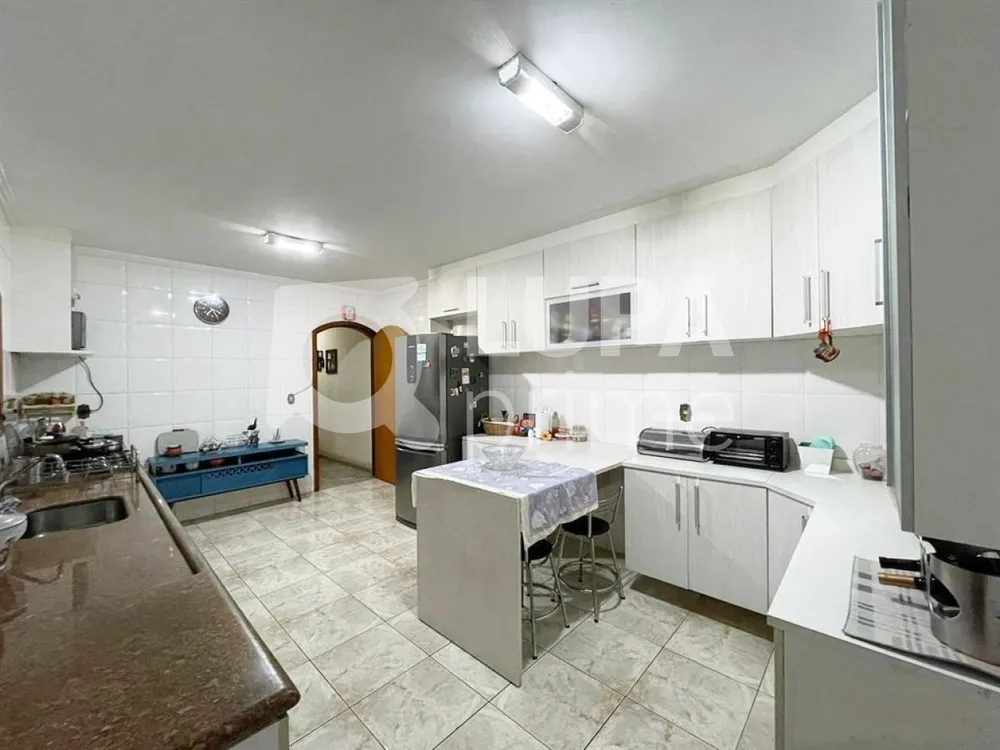 Casa, 3 quartos, 200 m² - Foto 8