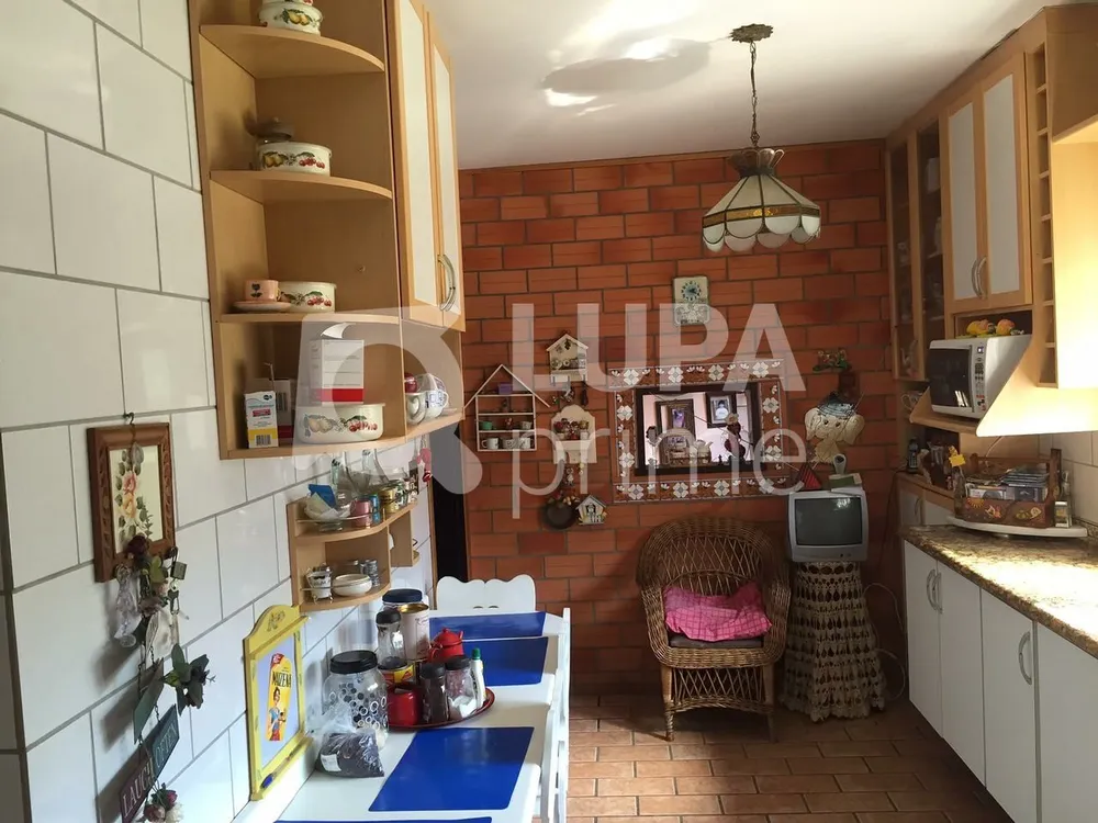 Casa, 3 quartos, 290 m² - Foto 4