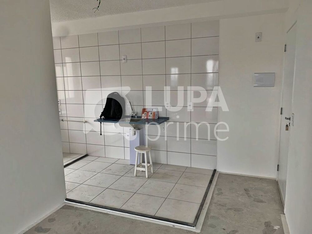 Apartamento à venda com 2 quartos, 42m² - Foto 1