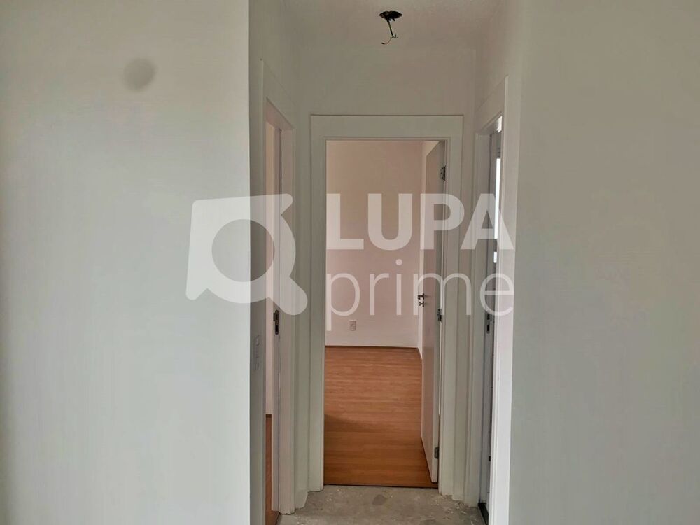 Apartamento à venda com 2 quartos, 42m² - Foto 4