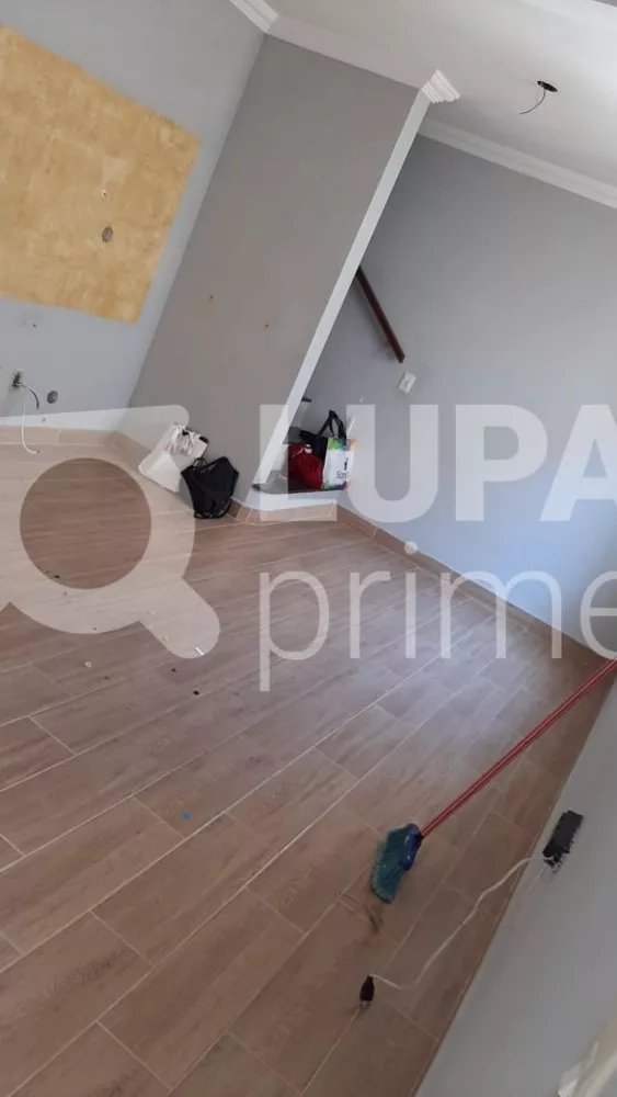 Casa à venda com 3 quartos, 106m² - Foto 2