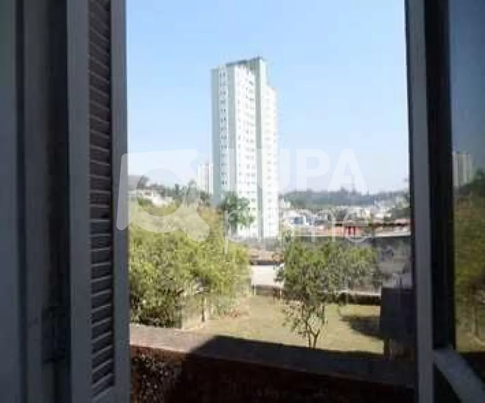 Casa à venda com 6 quartos, 300m² - Foto 11