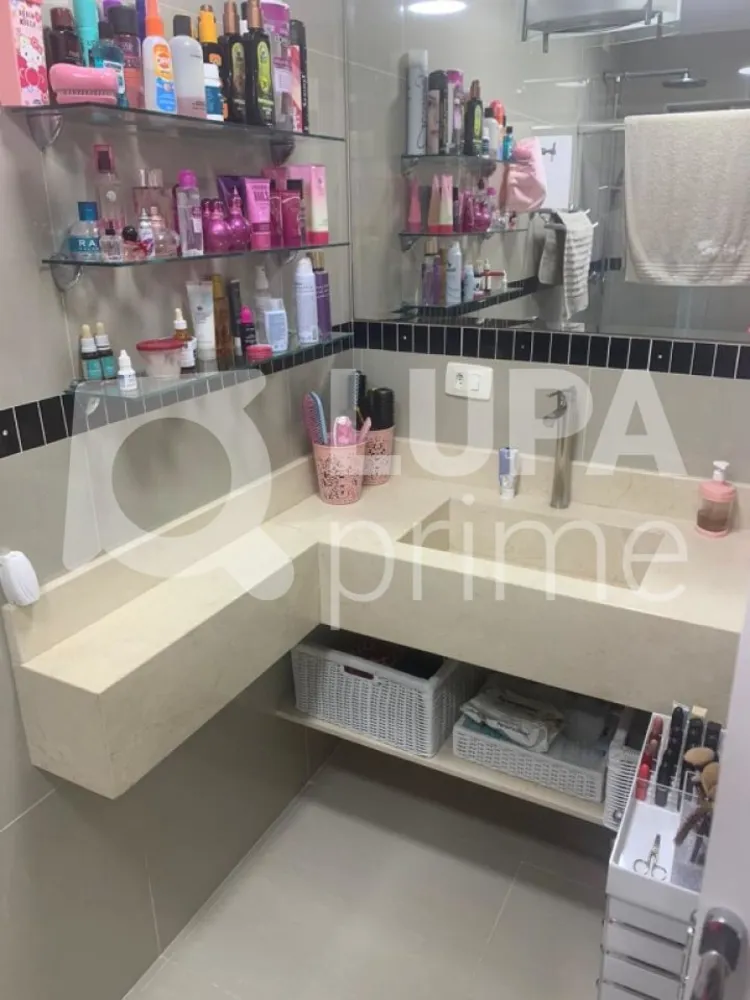 Apartamento, 3 quartos, 155 m² - Foto 2
