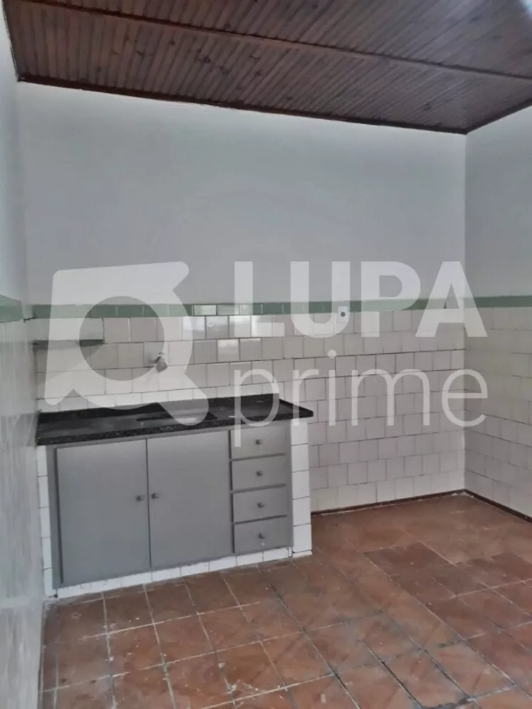 Casa à venda com 4 quartos, 180m² - Foto 8