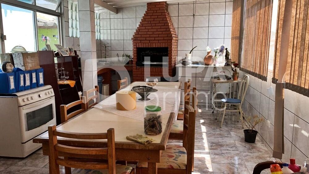 Casa à venda com 2 quartos, 145m² - Foto 11