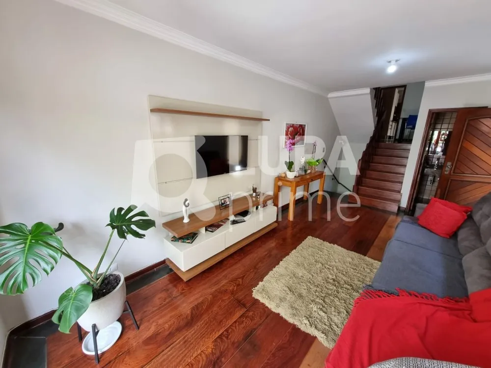 Casa, 3 quartos, 179 m² - Foto 1