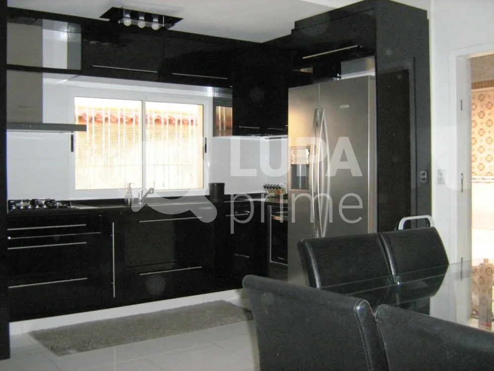 Casa, 3 quartos, 170 m² - Foto 1