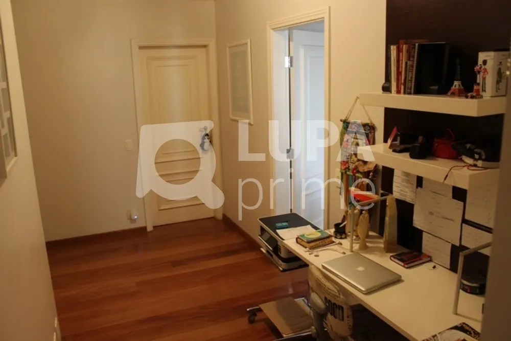 Apartamento, 4 quartos, 255 m² - Foto 1