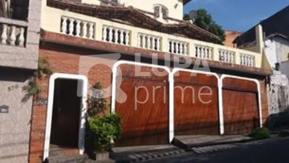 Casa, 4 quartos, 252 m² - Foto 1