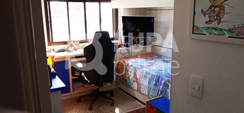 Apartamento à venda com 5 quartos, 210m² - Foto 1
