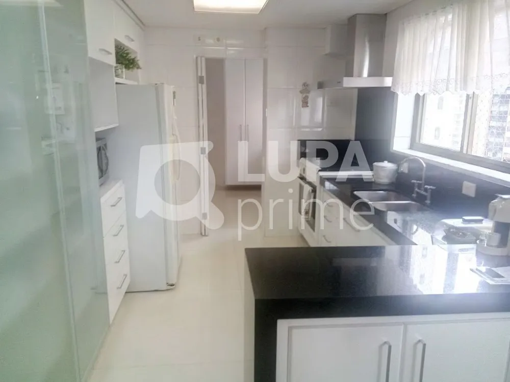 Apartamento, 3 quartos, 267 m² - Foto 2