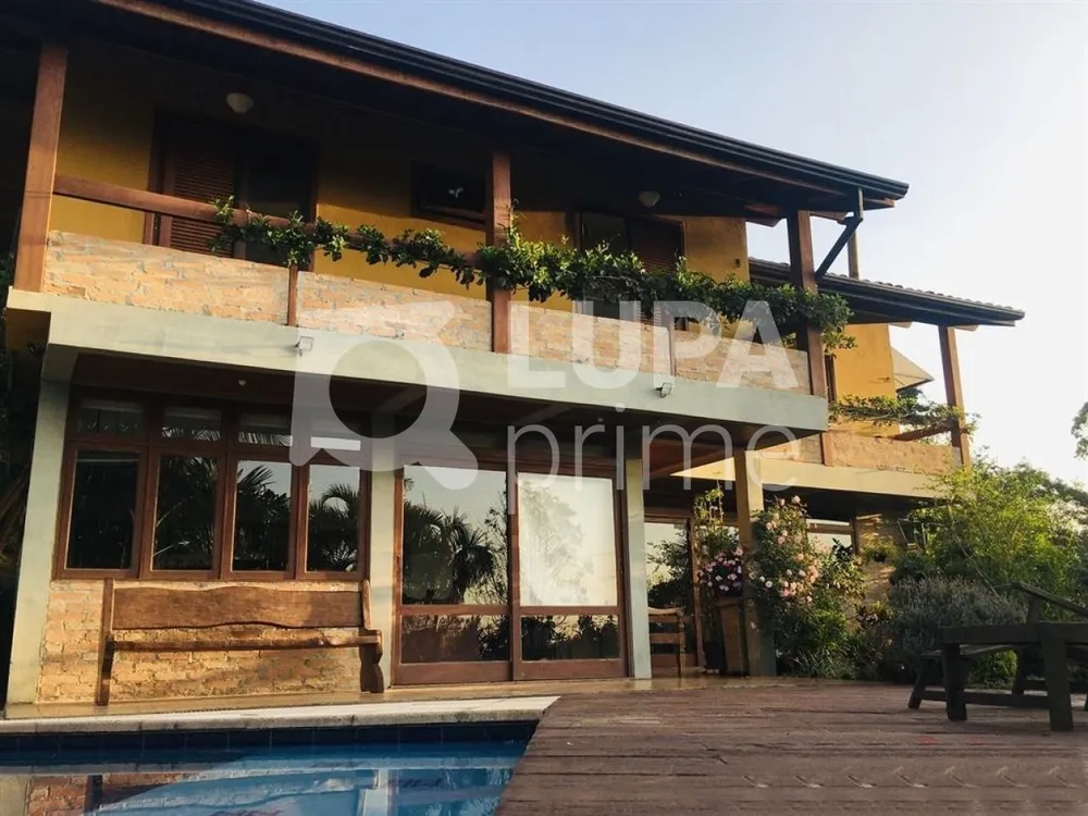 Casa, 3 quartos, 275 m² - Foto 1