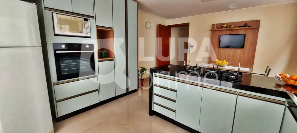 Casa, 3 quartos, 131 m² - Foto 1